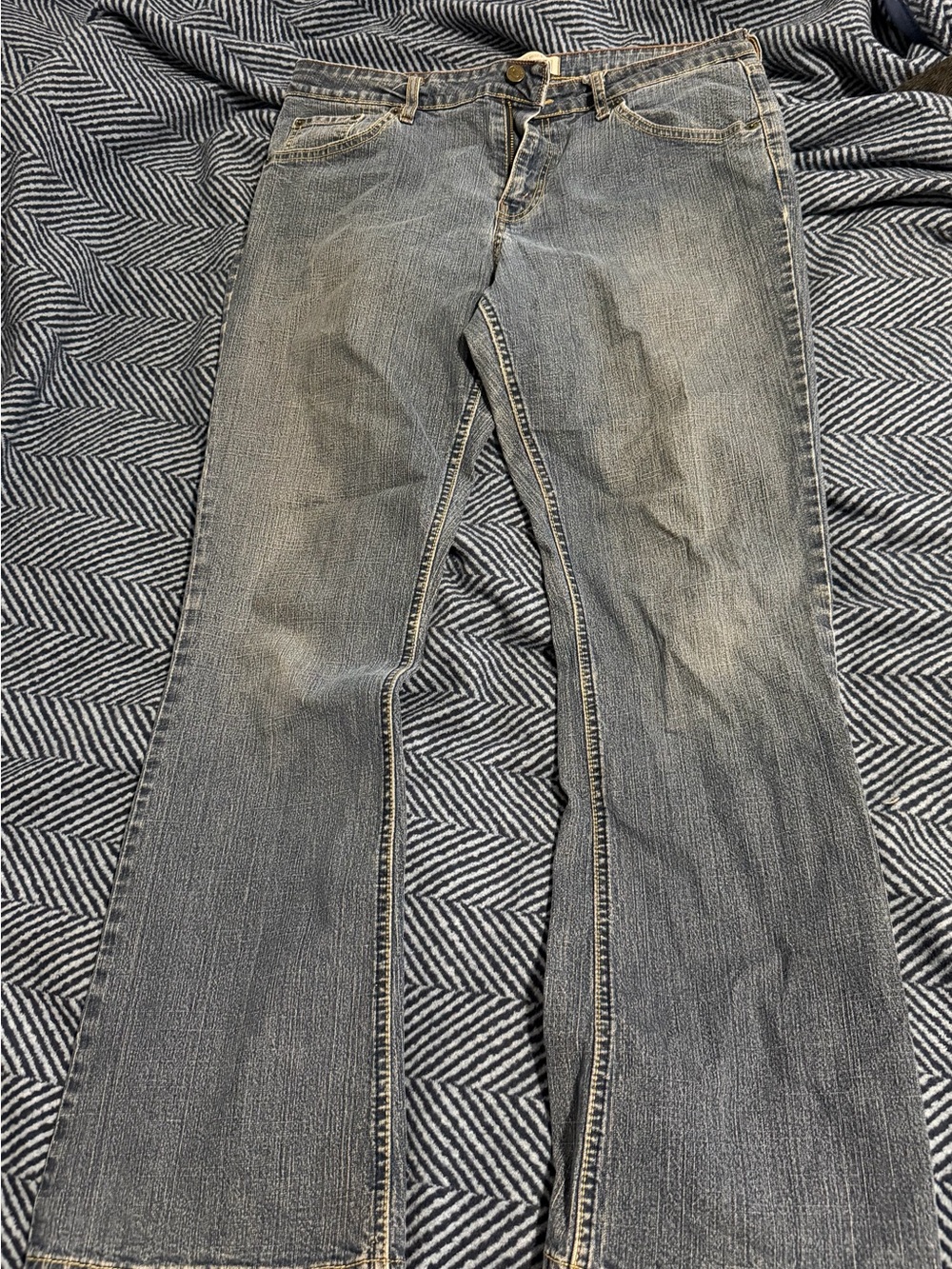Levi's Stretch Low Rise Bootcut Jeans in Dark Blue - Size 12